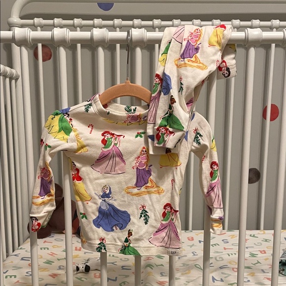 GAP Other - GAP Kids Princess Pajama Set - Multicolor